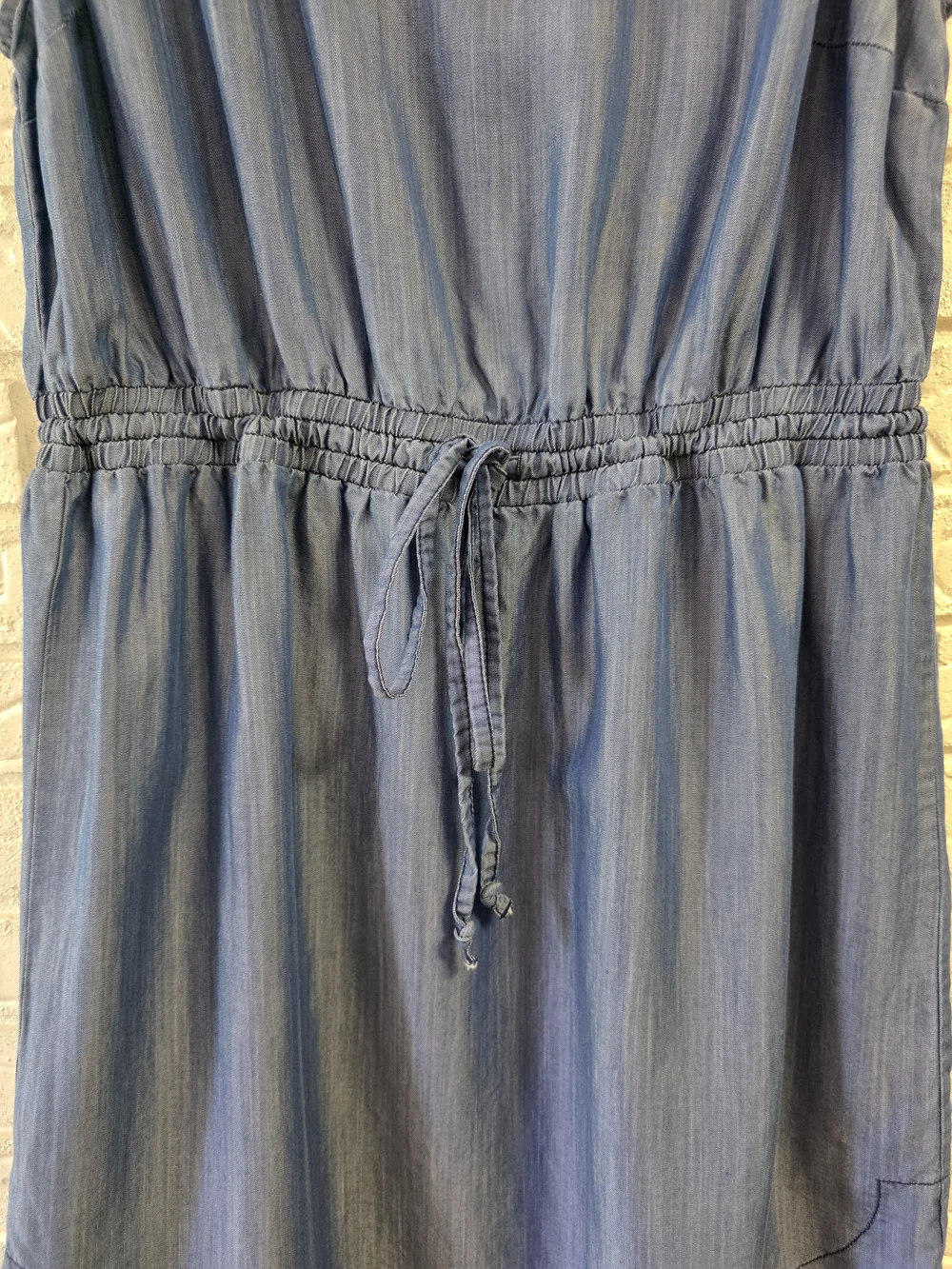 LOFT Sleeveless Chambray Dress EUC